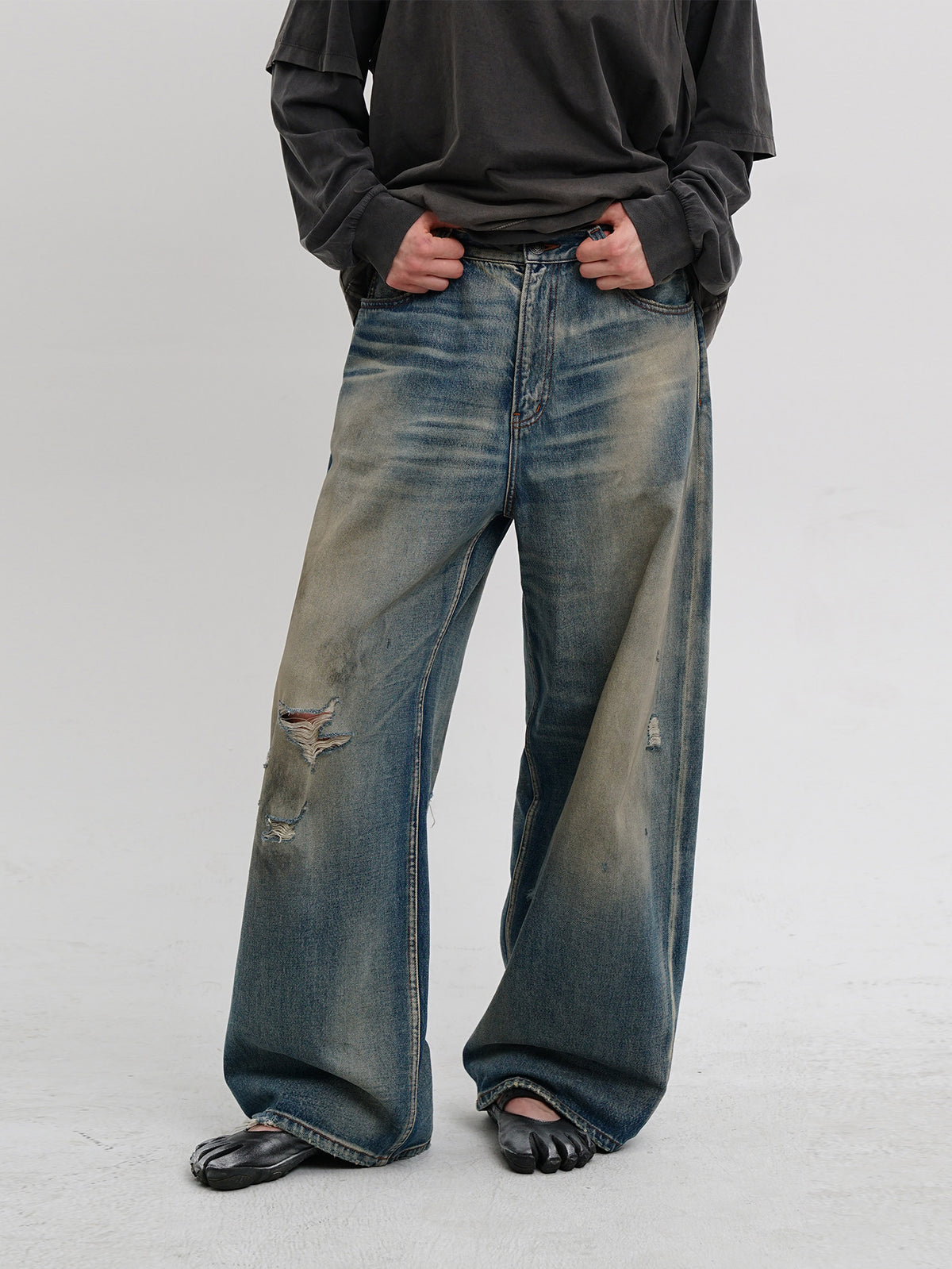 Distressed Vintage Jeans