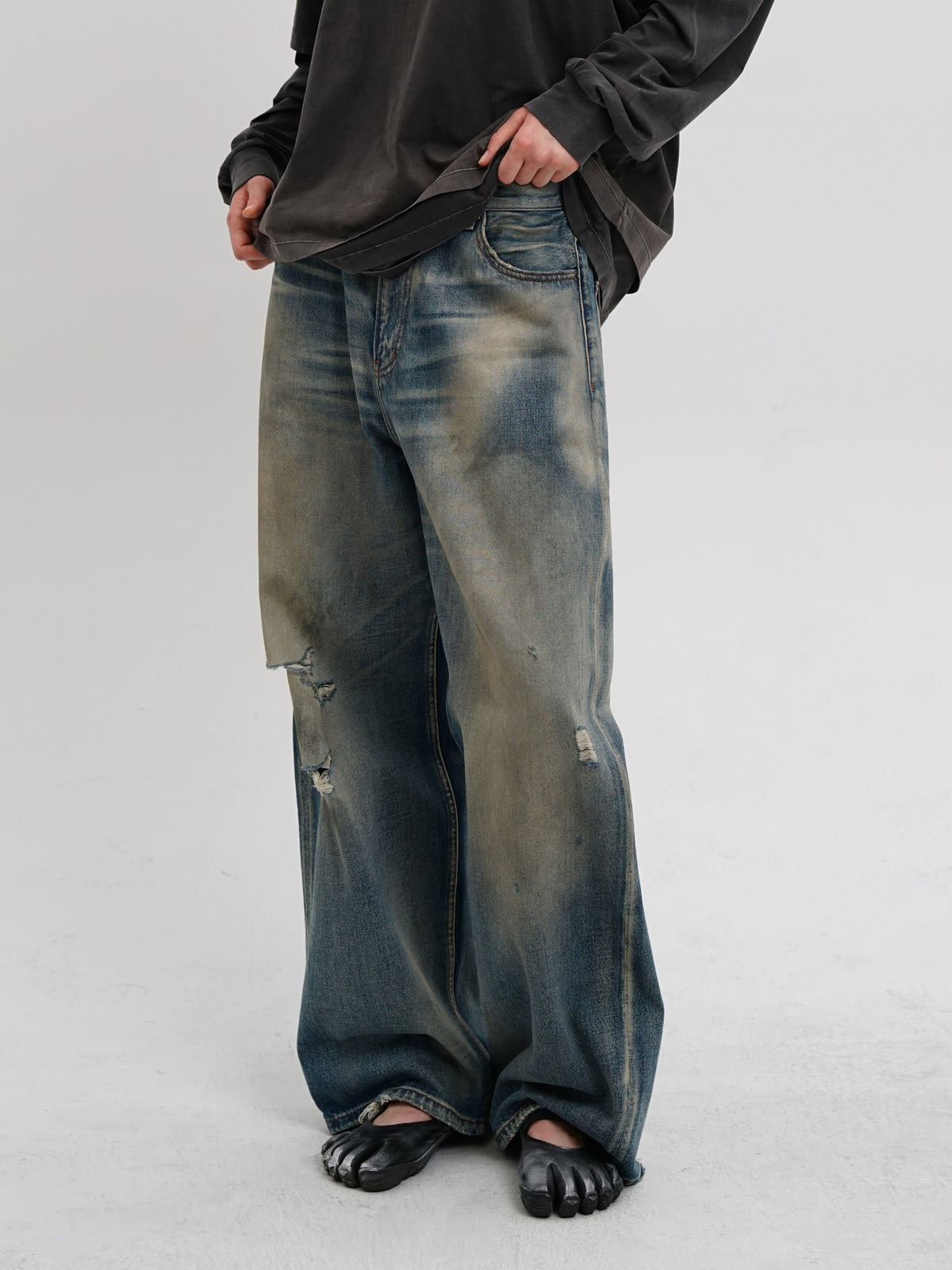 Distressed Vintage Jeans